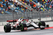 [Imagen: f1-gp-russia-sochi-qualifiche-43.jpg]