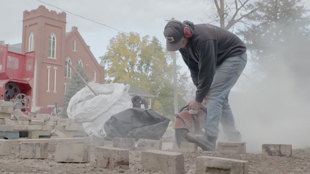 [Image: v3ot17rv2svr.jpg]