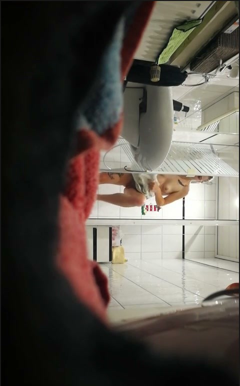 [Image: Voyeur14325150216.jpg]