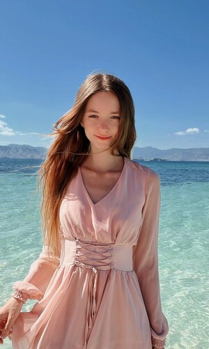 [Image: lc79hffzj53y.jpg]