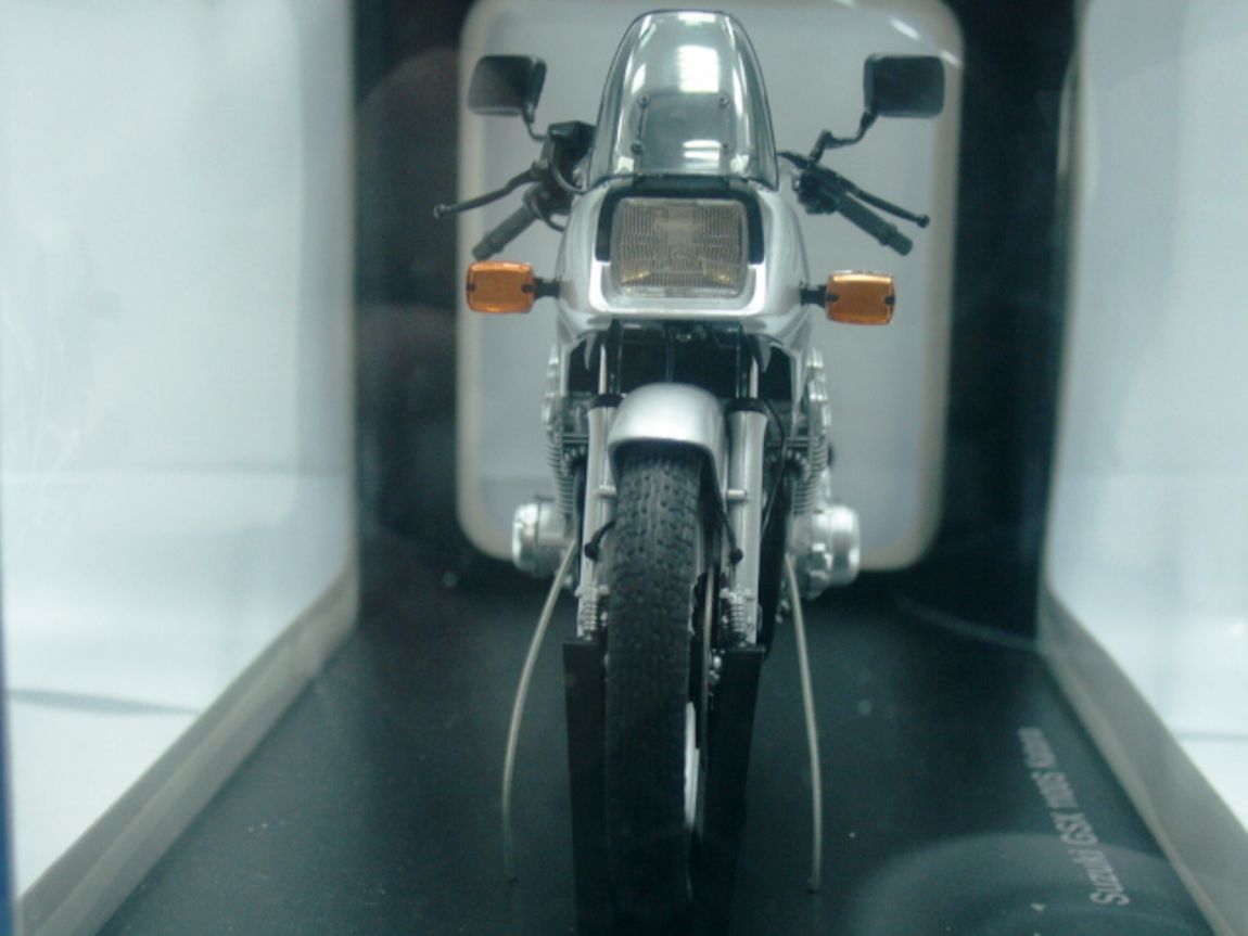WOW EXTREMELY RARE Suzuki GSX1100S Katana Silver #12151 1:12 Auto