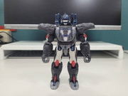 Netflix-War-For-Cybertron-Optimus-Primal-Rattrap-05