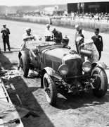 24 HEURES DU MANS YEAR BY YEAR PART ONE 1923-1969 - Page 9 30lm04-Bentley-Speed-Six-Woolf-Barnato-Glen-Kidston-7
