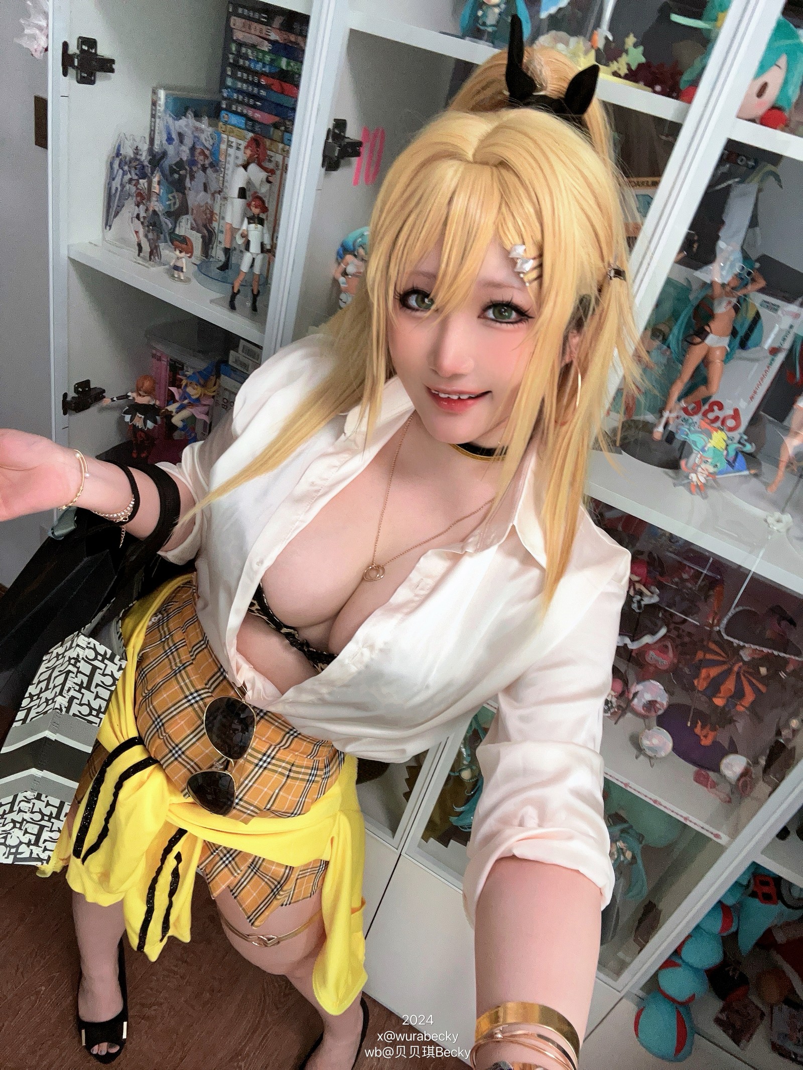 贝贝琪 Becky NIKKE 胜利女神 Cosplay 写真合集｜高清图集（40P｜238MB）插图5