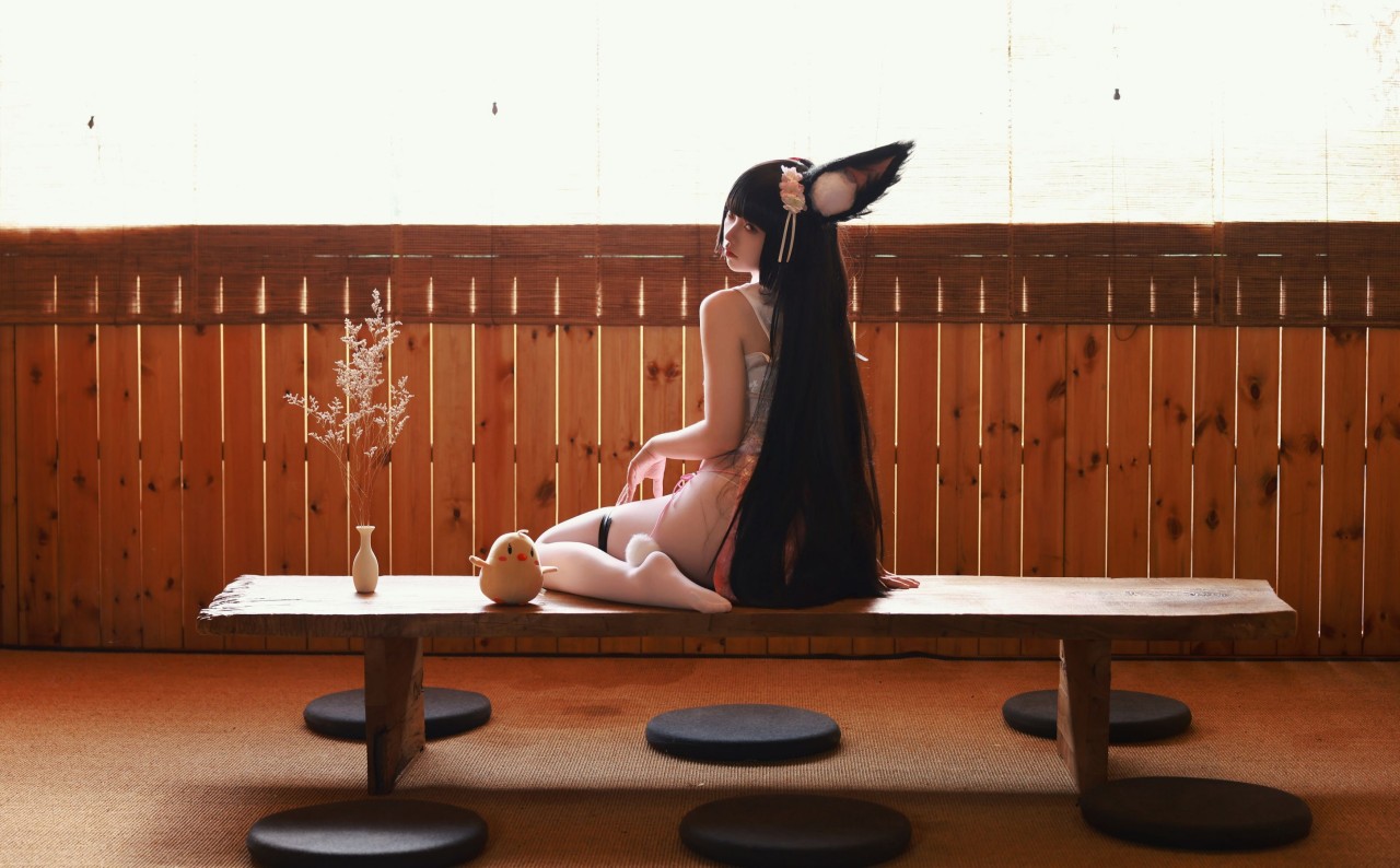 g44 不 会 受伤长门写真作品，日式庭院里的温柔背影插图