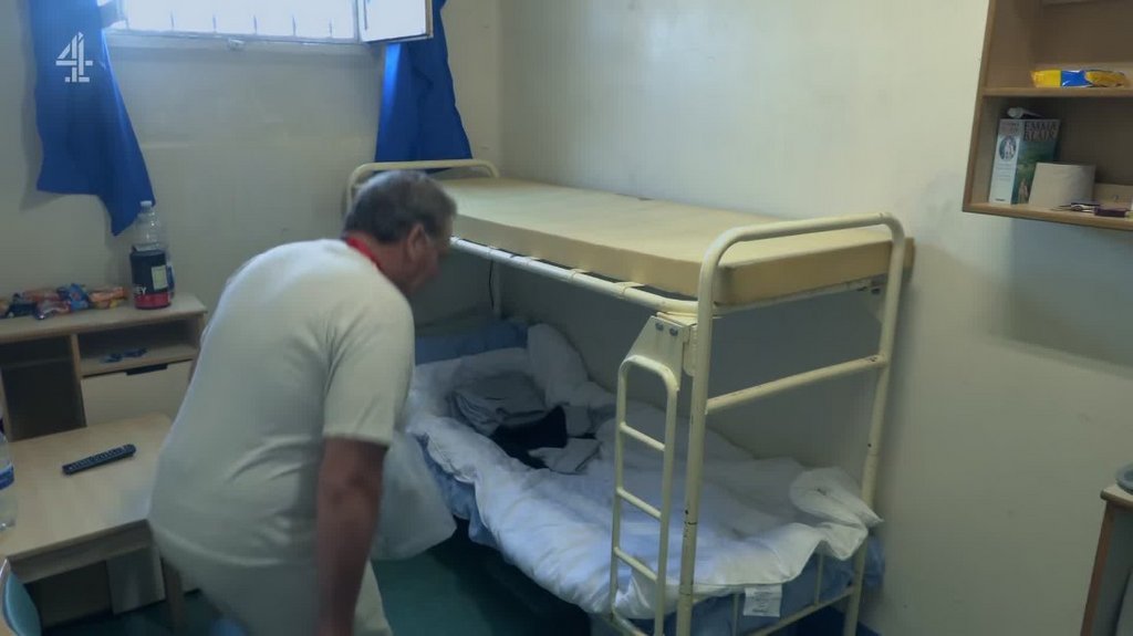 [Image: ew1a47k8tkjh.jpg]