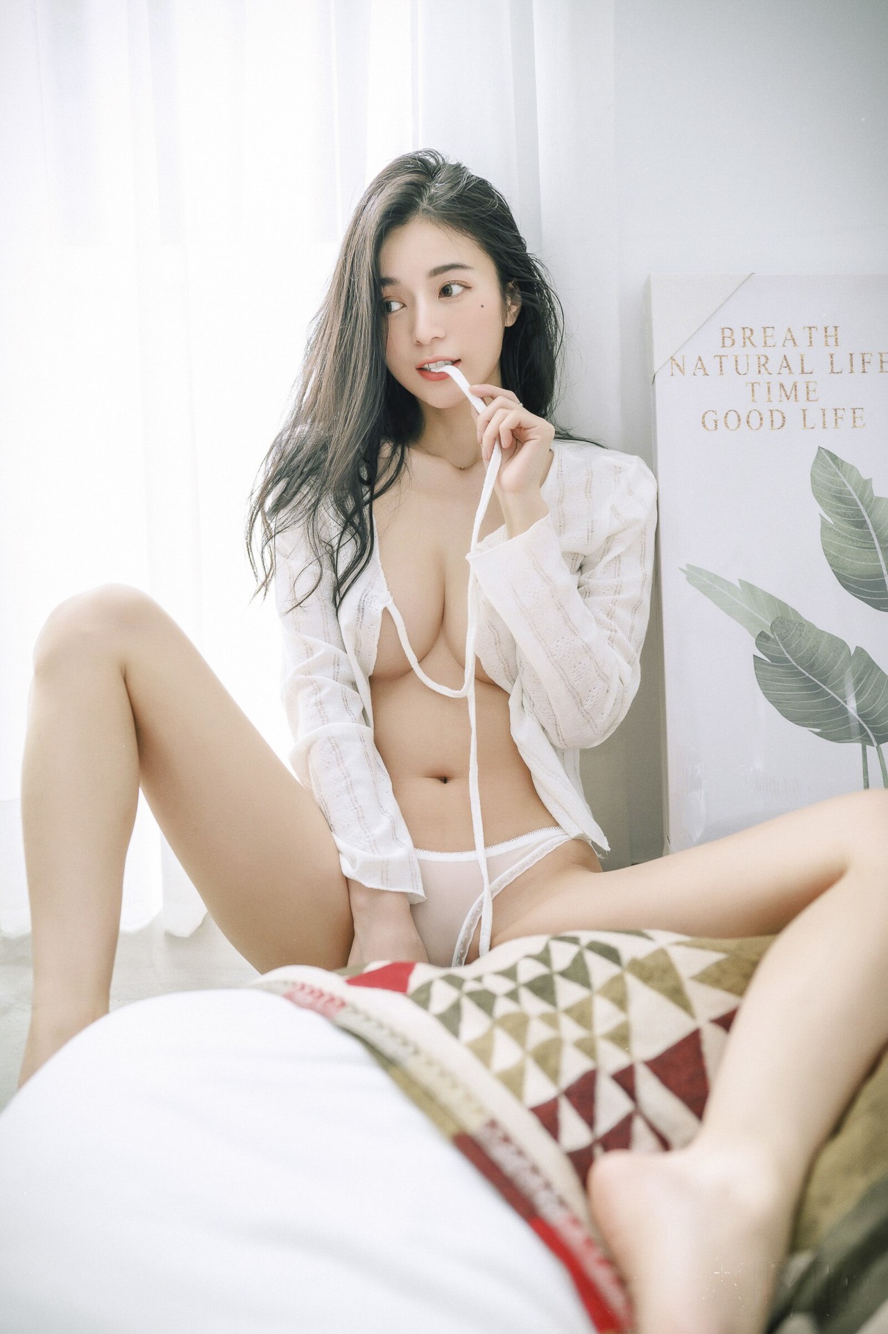 JVID辰辰《妖精女友》写真照，内裤，慵懒与性感美图插图8