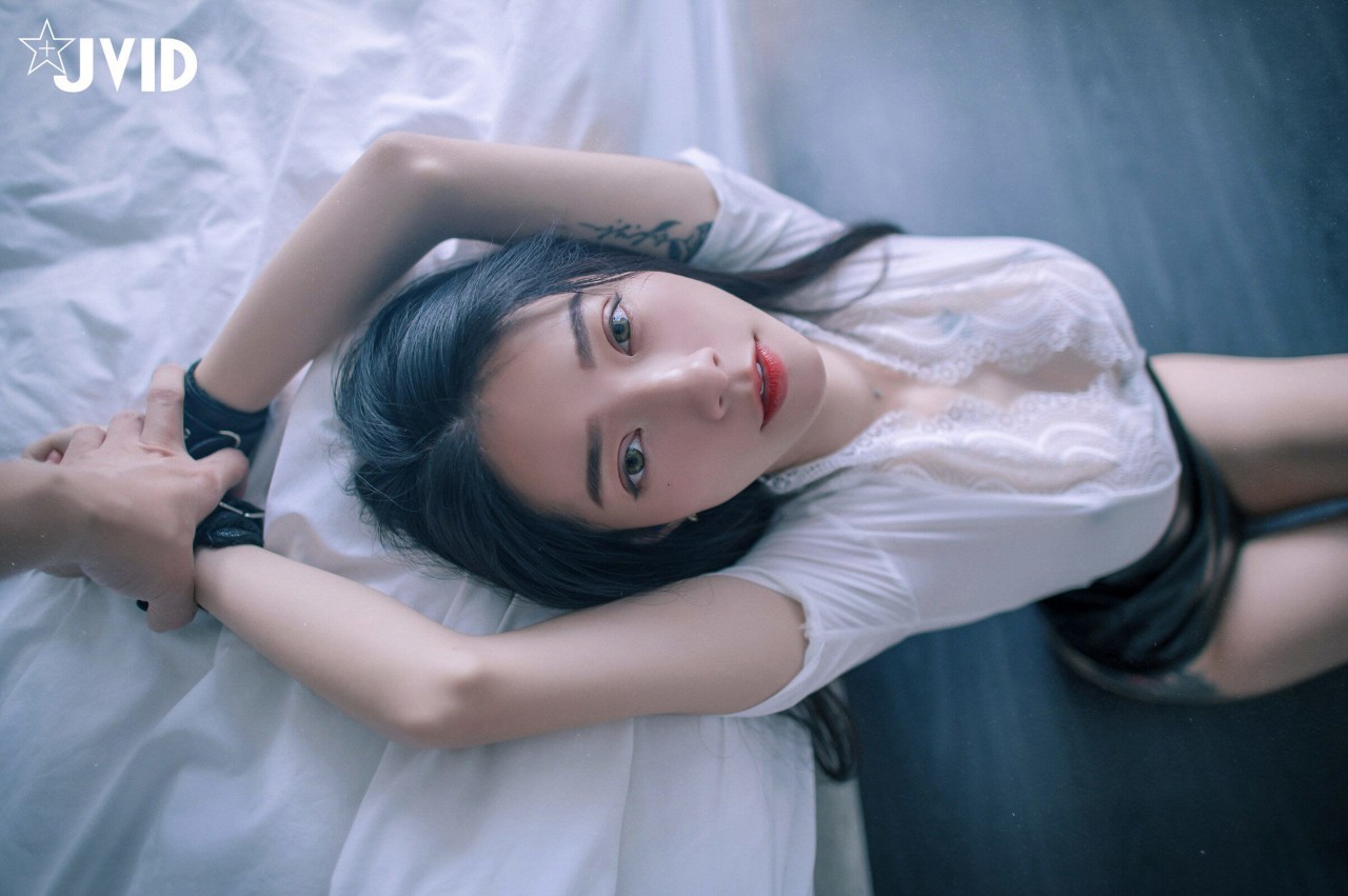 jvid 飘 飘《性感保险业务员》写真作品欣赏，较为性感的风格插图4