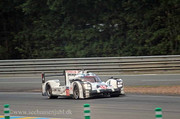 24 HEURES DU MANS YEAR BY YEAR PART SIX 2010 - 2019 - Page 27 2015-LM-19-Nico-H-lkenberg-Earl-Bamber-Nick-Tandy-39