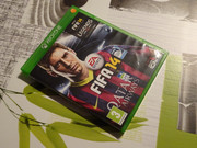 [VDS] Console Xbox One S version 1To - blanche - en boite d'origine + en cadeau 1 jeu FIFA 2014 DSC06045