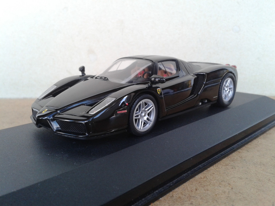2002 Ferrari Enzo (Hot Wheels Elite) (8)
