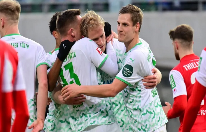 Soi kèo tài xỉu, phạt góc trận Greuther Furth vs Dynamo Dresden, 18h30 ngày 03/08