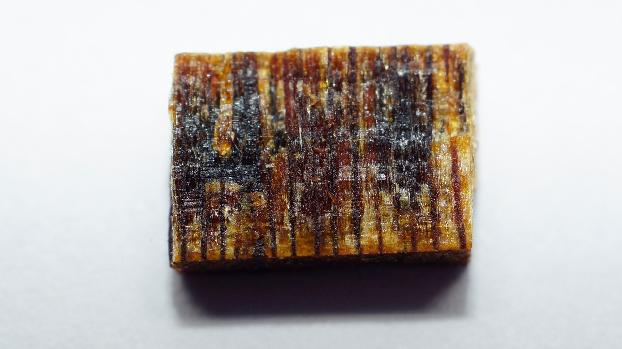 [Ouddict.com] Oud Wood