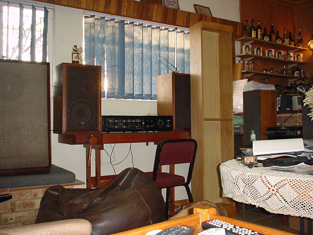 Sansui AU777