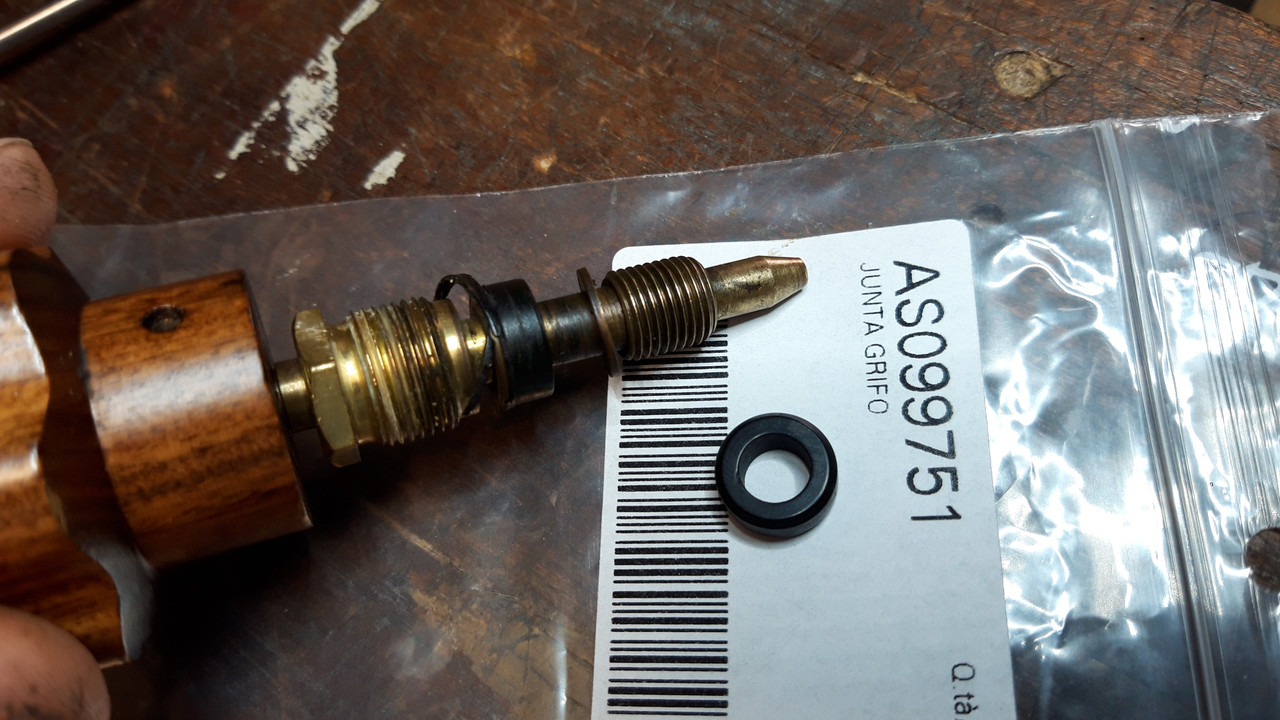 1E674665-6DD6-43F9-B5E3-6039D33FD593