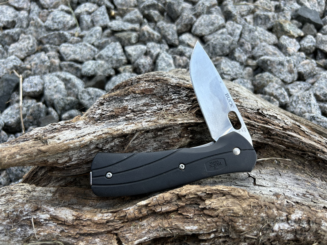 Buck-345-Vantage-glass-filled-nylon-handles.jpg