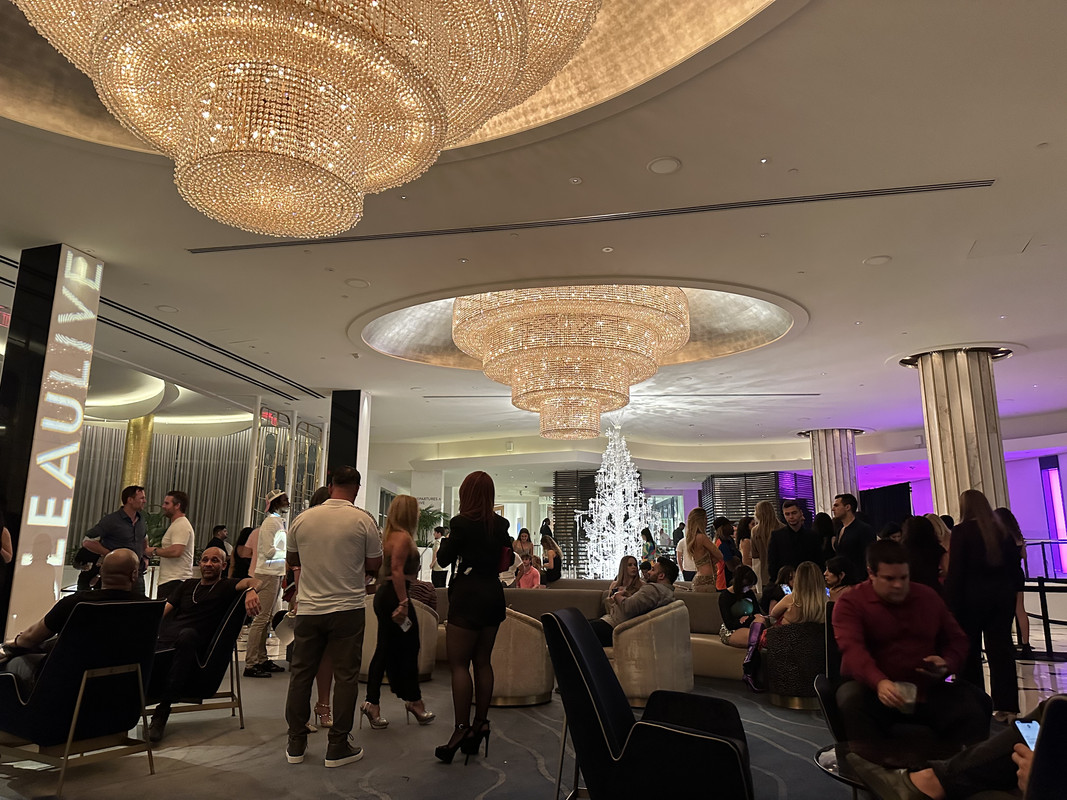 6FE8EDF6-4E66-4D2C-83EB-1185B437FB67