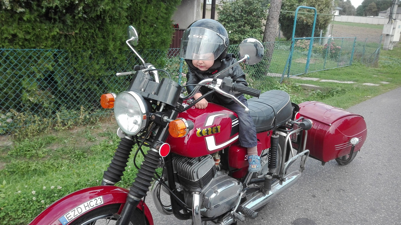 41353161_694821084231592_8490734647192322048_n