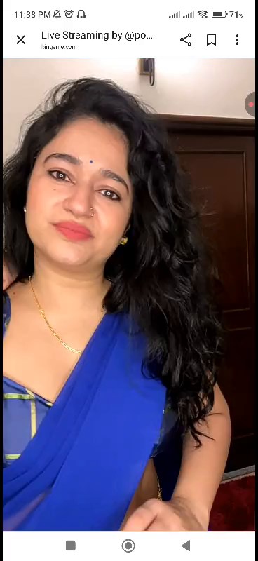 [Image: Poonam-Bajwa-Blue-Saree-Live-mp4-0022.jpg]