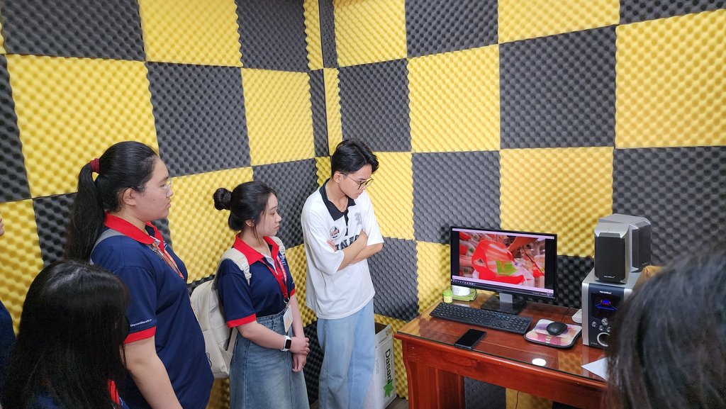 sinh-vien-nganh-marketing-va-cham-doanh-nghiep-tu-nam-nhat sinh-vien-nganh-marketing-va-cham-doanh-nghiep-tu-nam-nhat