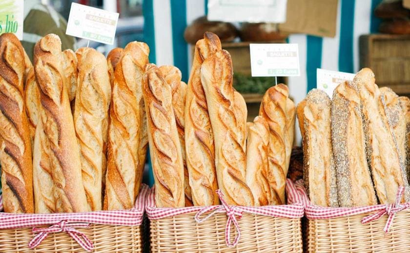 Сотни лет парижских традиций - интересные и вкусные факты о багете Сотни лет парижских традиций - интересные и вкусные факты о багете