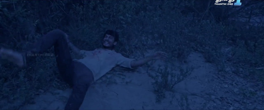 Trikona 2022 WebRip [Tamil] 480p, 720p Screenshot