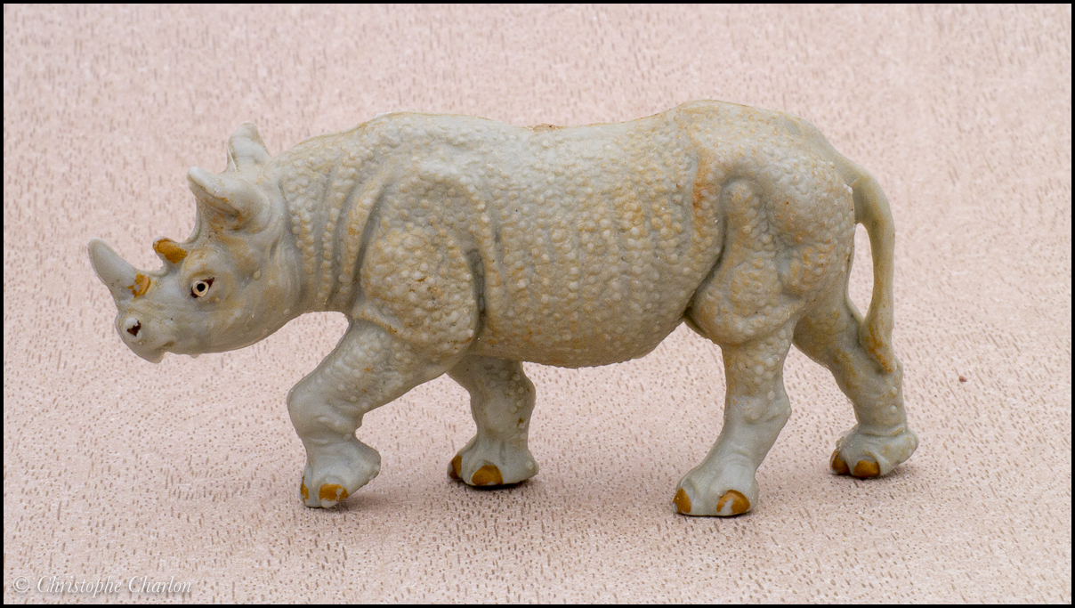 Corrections for Toy Animal Wiki - Page 15 VEB_Plaho_Rhinoceros_3
