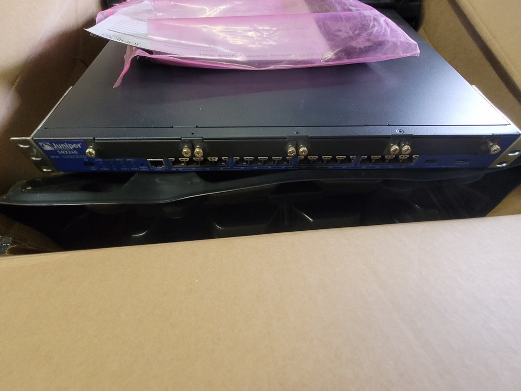 JUNIPER NETWORKS SRX240 16 PORT SERVICES GATEWAY SECURITY FIREWALL