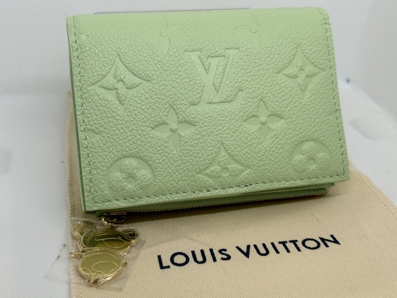 Louis Vuitton x Takashi Murakami Portefeuille Lisa Bifold