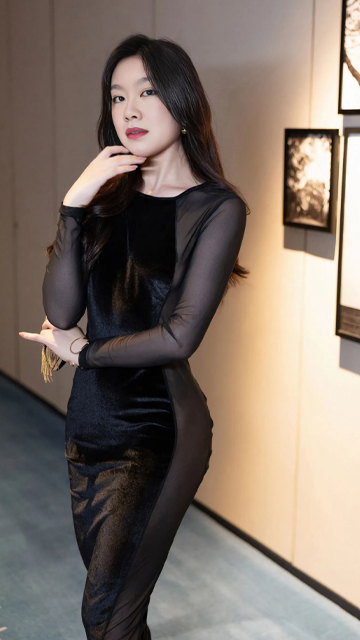 Little Black Dress 009