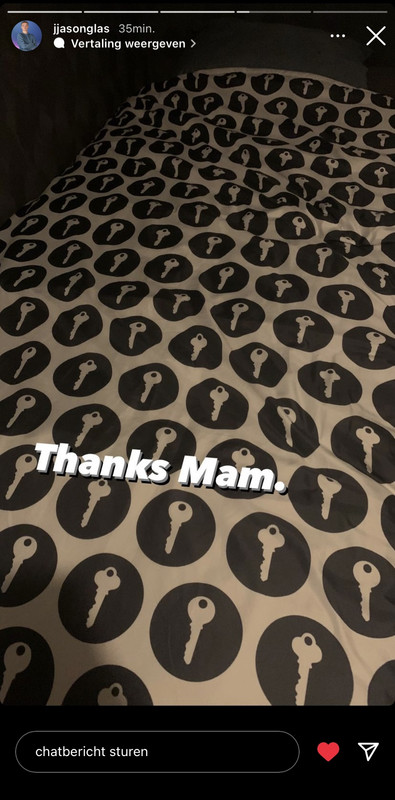 562F7687-6D58-40F9-9736-D99B7838EDDB