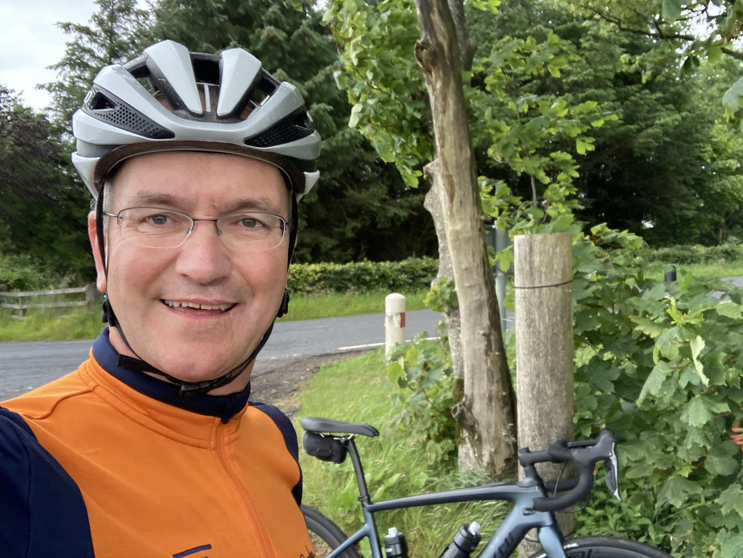 F84CFFF4-F097-4CE9-A370-6D69DB82864E