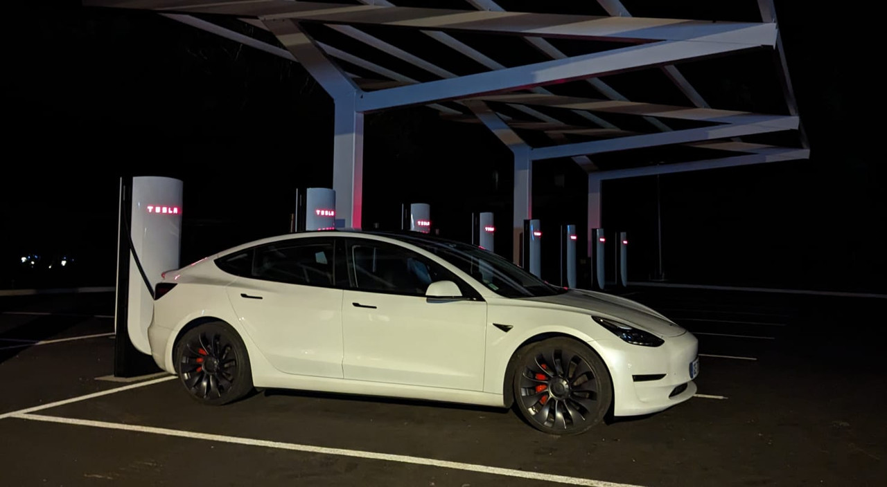 b24d3605-a8b3-40f8-935d-42129c181715