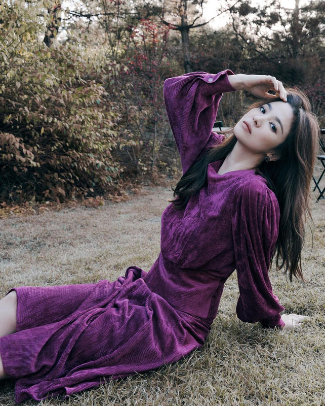 7 Pesona Song Hye Kyo pada usia nyaris kepala empat, tetap awet muda