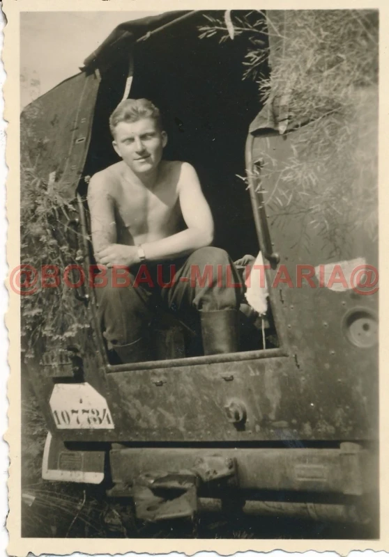 S192 Foto Ukraine Panzergrenadier Reg 10 Westland Sd Kfz Halbkette Kennung 107734