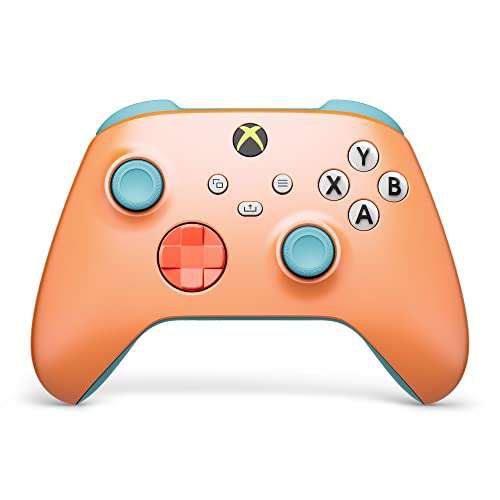 Amazon: Control Xbox temática de esmaltes de la marca OPI. 
