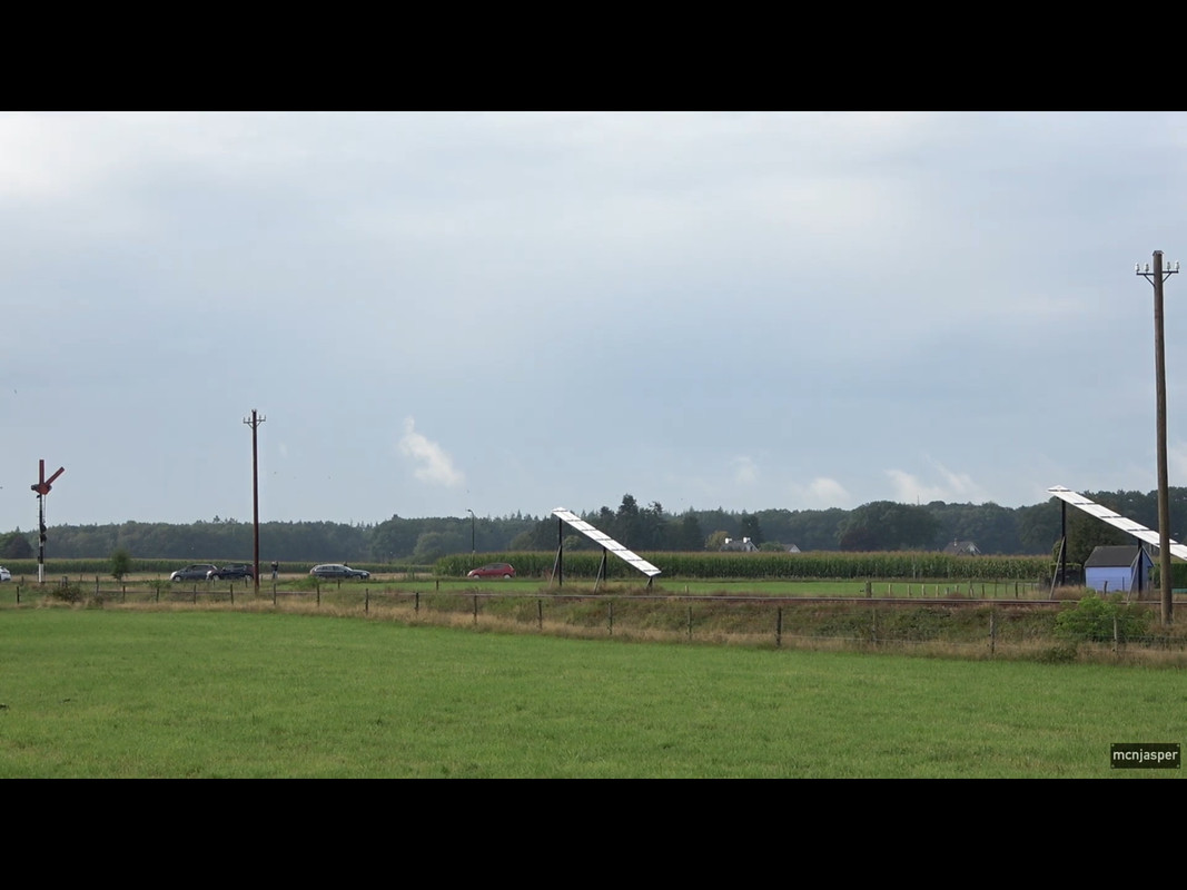 2B32B9FA-AA5A-4B12-BA5F-AC4CBF52124C