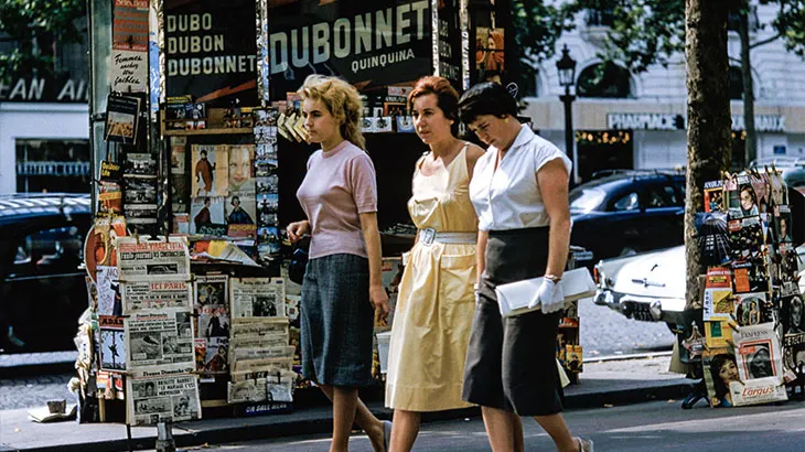 Difference between vintage and retro fashion