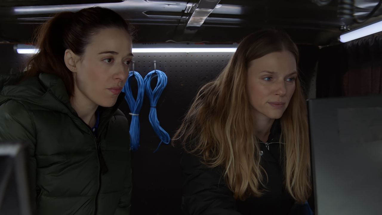 Chicago.P.D.S11E11.The.Water.Line.1080p.10bit.AMZN.WEB-DL.DDP5.1.HEVC-Vyndros.mkv_snapshot_12.42_[20