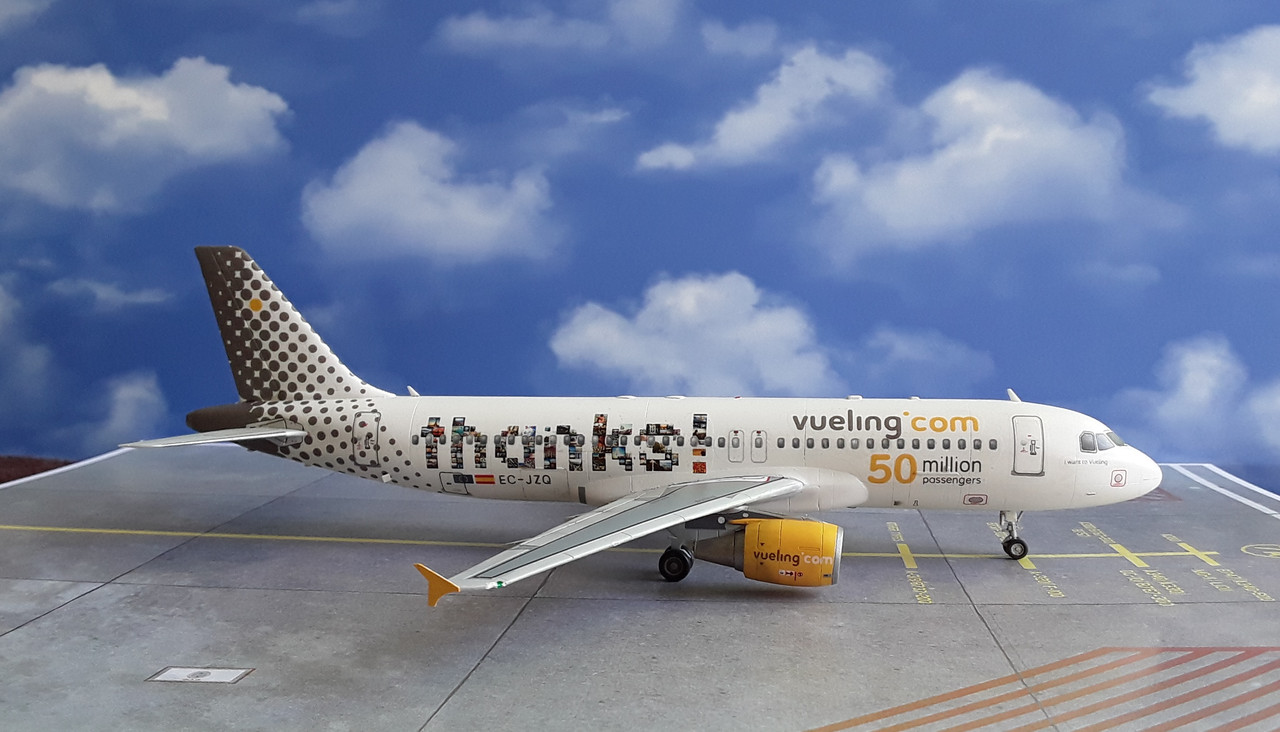 1/144 Revell Airbus A320 Vueling Gracias - Ready for 1/144 Revell Airbus A320 Vueling Gracias - Ready for