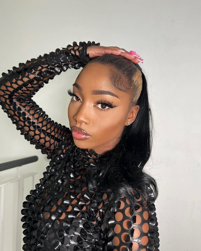 [Image: Fm2-YXT-Xw-A4-L-e-Q.jpg]