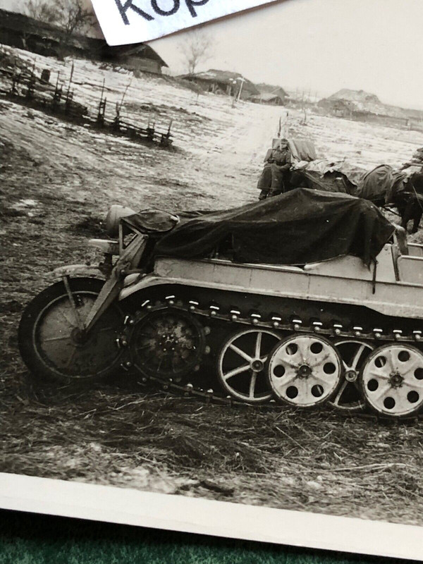 Altes Foto-Kettenkrad-Fahrzeug-Ausrüstung-1