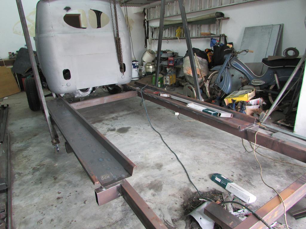 Bed stiffining and rails (4)