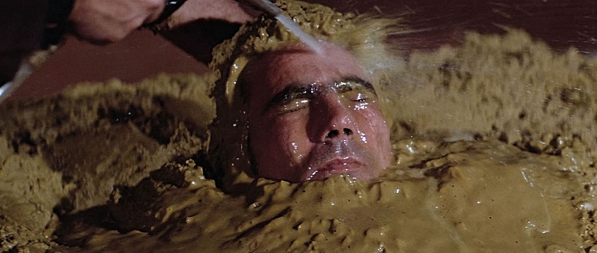 BRUCE-GLOVER-BLOFELD-1-FOTOR.jpg