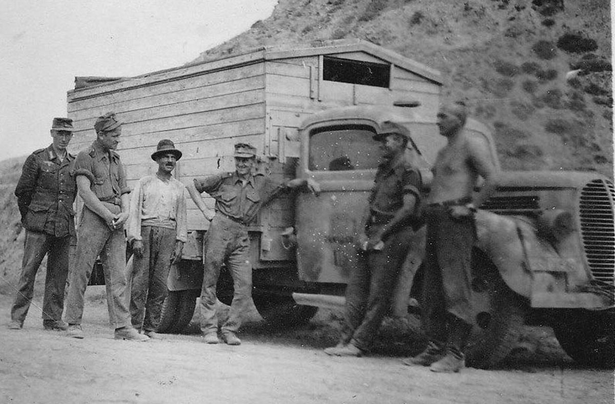 Ford G917T DIY house body - Yugoslavia 1941