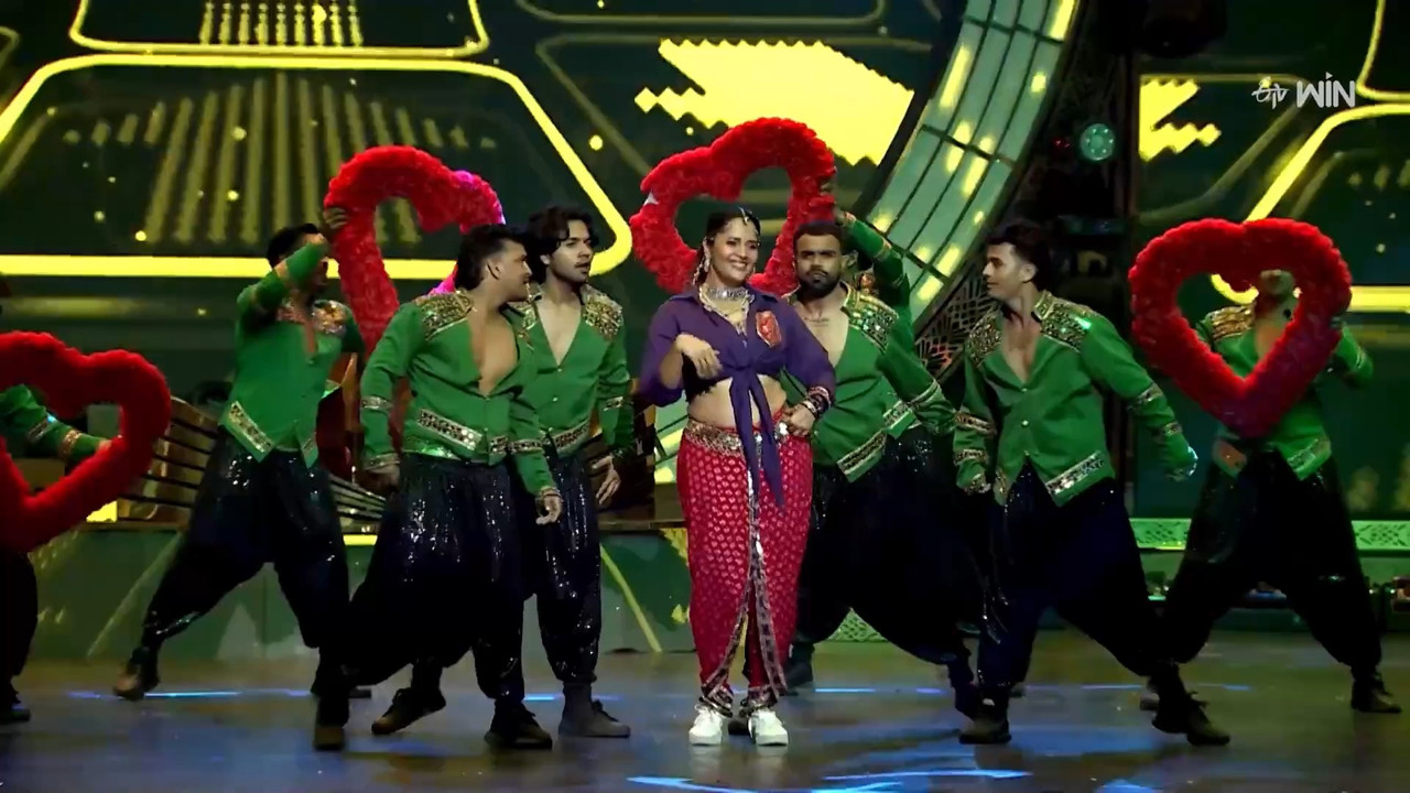 [Image: Anasuya-Bharadwaj-Sizzling-Steamy-Hot-Pe...me-mp4.jpg]