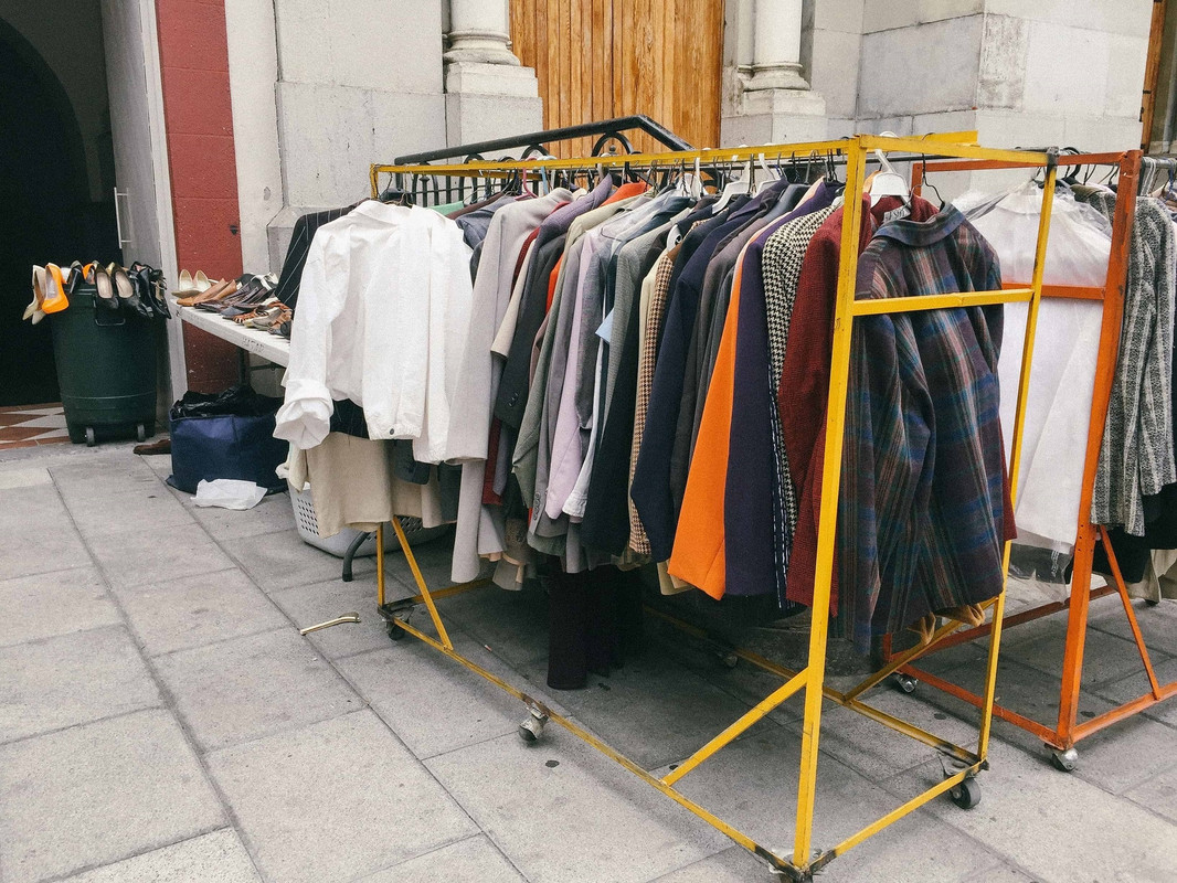 ¿Cómo lavar la ropa de paca? No basta con agua y jabón