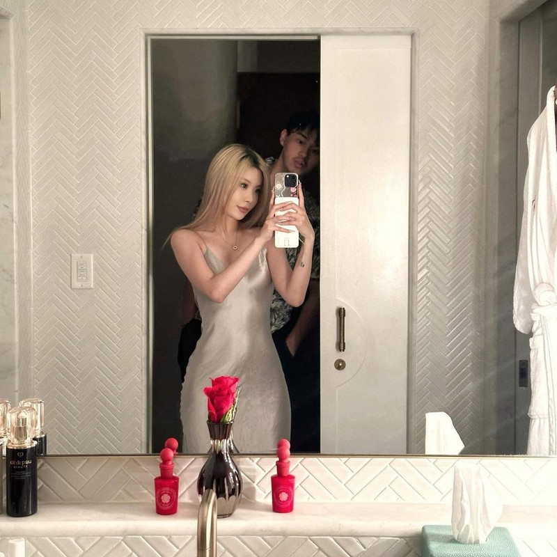 @AsianScandalNet (1)