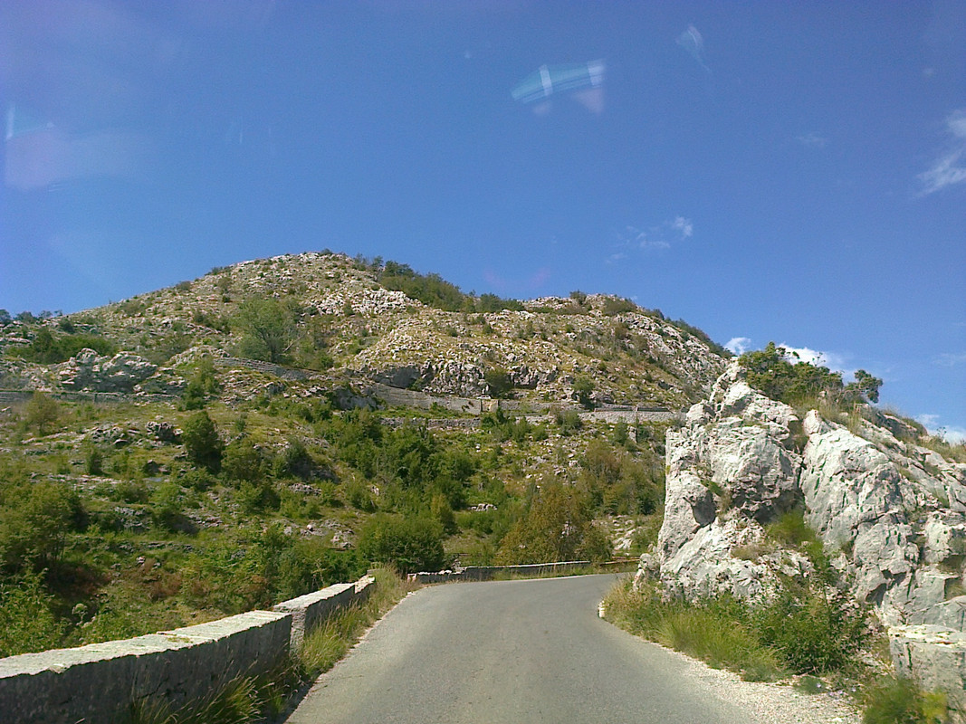 Albanija ... sa spuštenim krovom i BG tablicama ... Fotografija2006