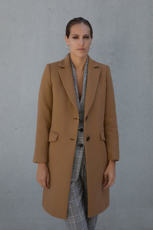 Zara strukirani kaput